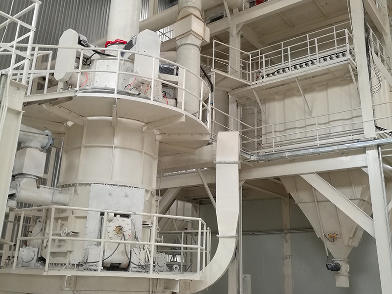 �R�ݳ���̼���}��ĥ���a��